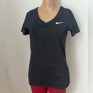 Nike Women's Black Short Sleeve Tee